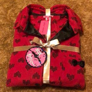 ♥️ NEW! Betsey Johnson X0X Hearts ♥️ Soft & Warm Pajama Set❤️